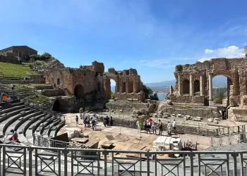Teatro Antico di Taormina e Area archeologica di Naxos: il 7 maggio 2023 ingresso gratuito per tutti
