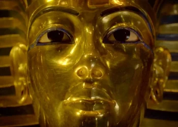 “Taormina-Naxos Archeofilm”, a luglio 2023 il festival del cinema archeologico. Tra gli ospiti Vittorio Sgarbi