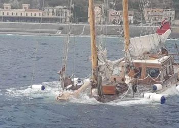 Taormina. “Il veliero Gloria of London forse affondato per un guasto alle pompe di sentina”