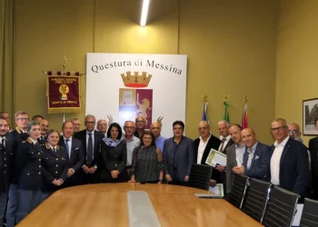 Taormina e Giardini. Medaglie di commiato ad alcuni poliziotti “per l’alto senso del dovere dimostrato in carriera”