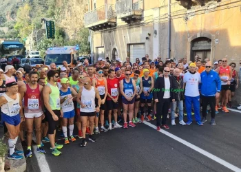 “Tuffo a mare e corsa di Capodanno a Taormina”: edizione 2024 vinta da Saverio Amasi e Teresa Latella