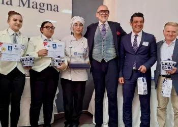 Taormina. Istituto scolastico “Pugliatti” protagonista con alcune studentesse al concorso “Lady Amarena”