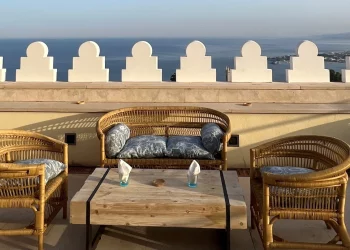 Il Blue Sky Bar di Palazzo Vecchio Taormina nuovo “place to be” per l’estate 2024