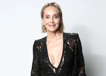 Taormina Film Fest 2024. La stella di Sharon Stone brillerà al Teatro Antico