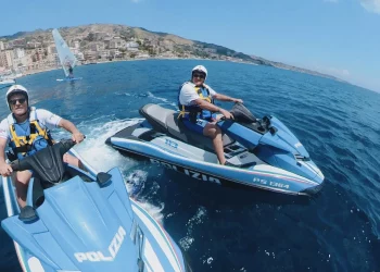 Taormina, Giardini e Letojanni. Acquascooter della Polizia in azione: irrogate 14 sanzioni amministrative