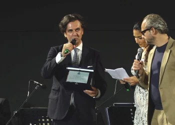 Il grande cinema emoziona Taormina: concluso tra gli applausi il Nations Award 2024