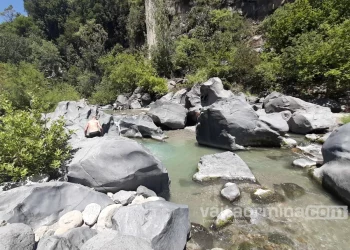 Gole Alcantara. Danneggiano i quad e picchiano due guide escursionistiche: 9 persone denunciate dai Cc di Taormina