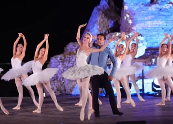 Taormina. “Il Lago dei Cigni”: il 27 agosto 2024 serata di gala al Teatro Antico