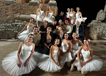 Taormina. “Il Lago dei Cigni” di Pietro Gorgone incanta il pubblico del Teatro Antico