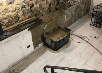 Giardini. La Fauce: “Casa-vacanze allagata a causa di perdita d’acqua da tubazione comunale. Intervengano sindaco e Ufficio tecnico”