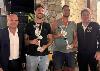 Beach volley a Taormina. I Vigili del fuoco “accendono” l’entusiasmo. Quattrocchi: “A Mazzeo una grande manifestazione sportiva”
