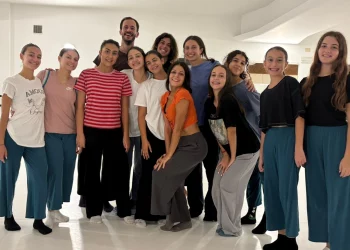 Giardini. Studio Danza Gymnasium: stage di danza contemporanea con i ballerini Eliana Stragapede e Borna Babić