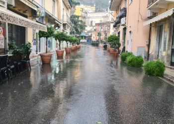 Allerta meteo rossa: il 12 novembre 2024 scuole chiuse nei Comuni della zona jonica