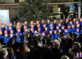 Taormina. La magia del Natale illumina Trappitello. Tanti applausi per il Piccolo Coro