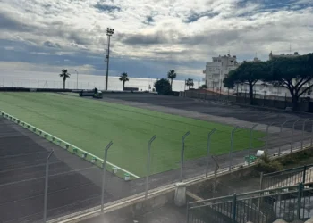Letojanni. Campo sportivo “Mario Lo Turco”: iniziata la posa del manto in erba