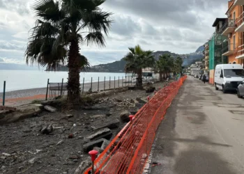 Taormina. Danni provocati dalla mareggiata a Mazzeo: sopralluogo di sindaco e tecnici