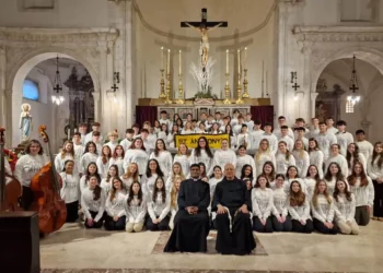 Taormina. Celebrata una Santa Messa in Cattedrale con la partecipazione del Coro della Saint Anthony’s High School (New York)