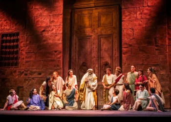 Enrico Brignano dal 22 marzo 2025 al Teatro Metropolitan di Catania con “I 7 re di Roma”