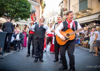 Taormina. “L’Amuri Sicilianu”: nuovo video musicale della compagnia folk “Mizzica Mizzica”
