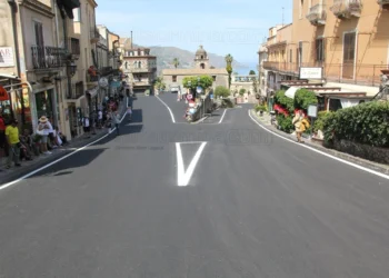 Taormina. Ordinanza del sindaco: rifiuti da conferire dalle 1.30 alle 5 anche oltre il Corso Umberto
