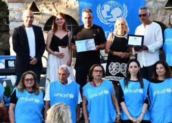 Taormina. Serata Unicef tra gli applausi al Parco “Trevelyan”. Ricordata l’imprenditrice Mimma Pellegrino