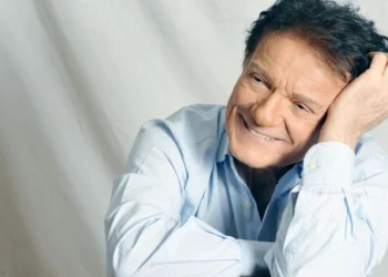 Taormina. “Tutti i sogni ancora in volo” di Massimo Ranieri: il 19 agosto 2025 al Teatro Antico