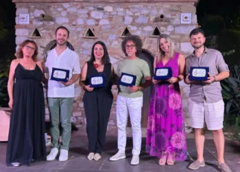 Taormina. “Canta con noi” edizione 2025: primo premio a Costanza Todaro e Giada Romano