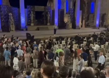 Taormina. Proteste e disordini per l’Aida di Sicilia Classica Festival al Teatro Antico. Il sindaco: “Questi organizzatori non sono più graditi”