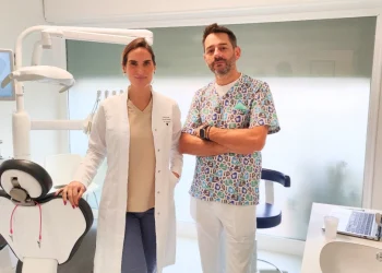 La Dr.ssa Laura Irma Di Mauro con il Direttore DG Giancarlo Fiolo