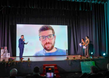 Festival Via dei Corti. Premio “Nataliberaweb” (intitolato al taorminese Armando Bonadonna) a Francesco Squillace