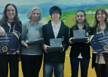 Premio di poesia “Pippo Principato” a Casalvecchio: applausi per due alunni del Comprensivo 1 di Taormina