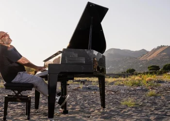 Santi Scarcella pronto per il debutto nazionale di “Zattere nel mare” al Teatro “Vittorio Emanuele” di Messina