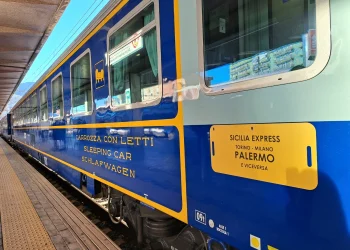 Il treno Sicilia Express raddoppia per le feste di Natale: partirà da Torino e arriverà anche a Taormina