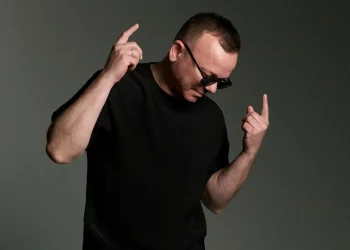 Gigi D’Alessio raddoppia a Messina: il 25 aprile 2026 nuova data al PalaRescifina