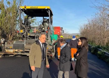 Taormina e Giardini. Iniziati i lavori di scarifica e bitumazione sulla Strada provinciale 9 di Chianchitta