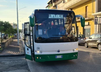 Asm Taormina. Cassiere e autista ritrovano borsellino con quasi 1.500 euro: tutto restituito alla legittima proprietaria