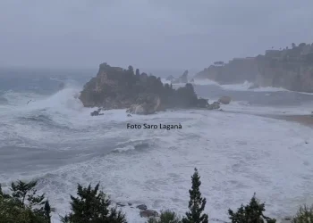 La Sicilia si prepara al ciclone. Anche a Taormina e dintorni attesi vento, mareggiate e piogge intense