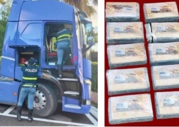 Giardini. Trasportava 15 kg di cocaina (valore 2,5 milioni di euro) sul trattore: 52enne arrestato dalla Polstrada