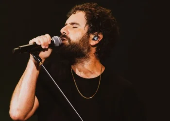 Tommaso Paradiso in tour estivo a Catania: il 18 luglio 2026 sarà a Villa Bellini