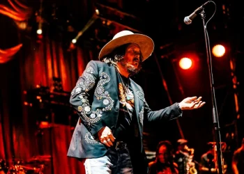 Zucchero scatena gli stadi per la festa “Baila (sexy thing) 25th”: live il 14 luglio 2026 a Messina