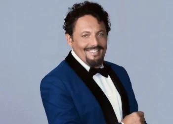 Enrico Brignano torna in Sicilia: a dicembre 2026 doppio show a Catania