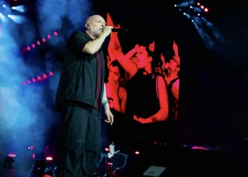 Max Pezzali sarà a Messina il 1° (sold out) e il 2 luglio 2026