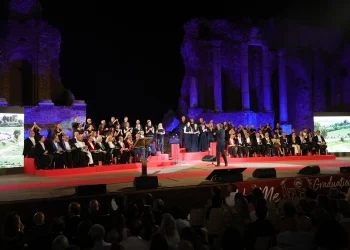 Taormina. Oltre 4mila presenti al Teatro Antico per la consegna dei diplomi di laurea dell’Università di Messina