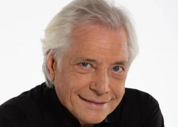 Taormina. Nino D’Angelo il 12 agosto 2026 al Teatro Antico con “I miei meravigliosi Anni ’80… bis”