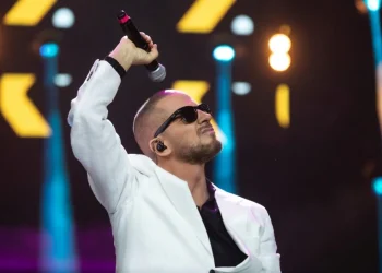 Raf torna live in Sicilia per i 25 anni del successo “Infinito”: il 12 agosto 2026 sarà a Zafferana