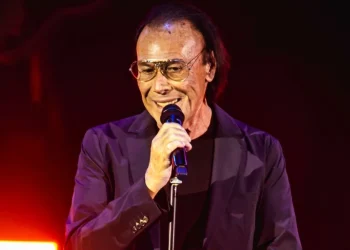 Antonello Venditti nel 2027 torna live con il tour nei palasport: il 22 maggio tappa a Messina