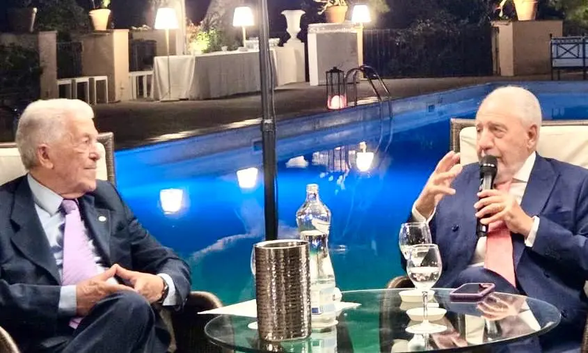Taormina. Antonio Caprarica presenta il libro: “Il bullo”. Turchetti: “Una grande serata di cultura”